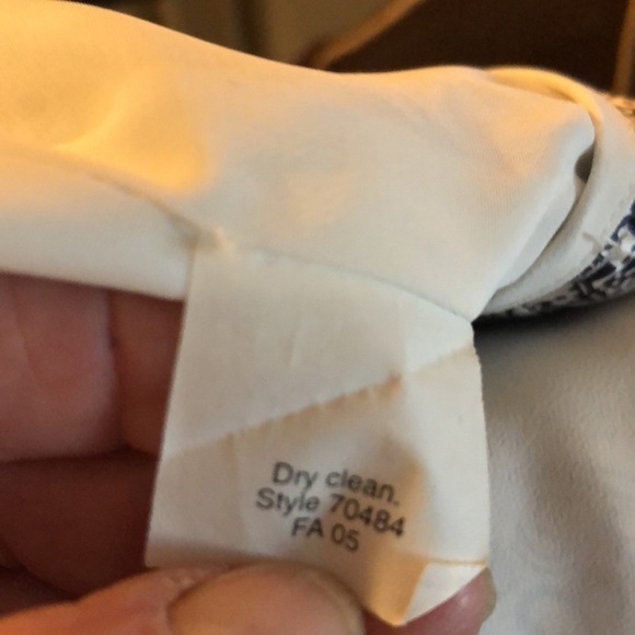 J. Crew 100% Silk Cream and Navy Paisley Print Classic Pleated Skirt Size 4 - Picture 9 of 9